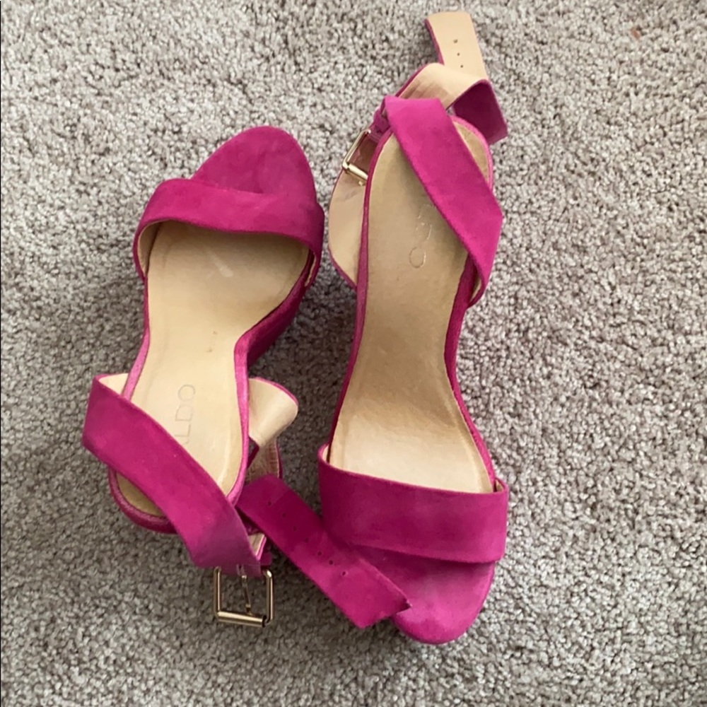 Size 10 - fuscia ankle-strapped sandal, worn once